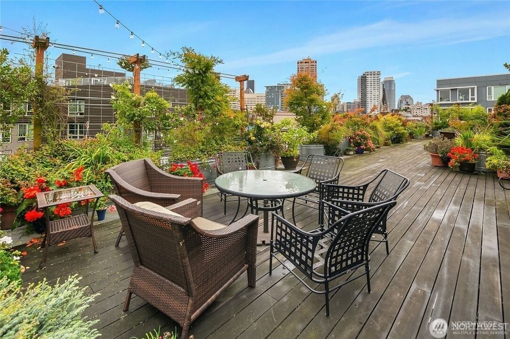 Photo of 1100 E Union Street #3A, Seattle, WA 98112 (MLS # 2358300)