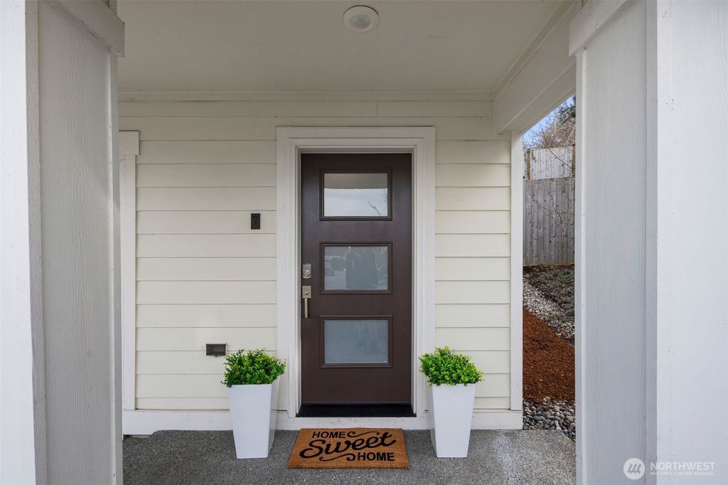 Photo of 8215 S 118th Court, Seattle, WA 98178 (MLS # 2394739)