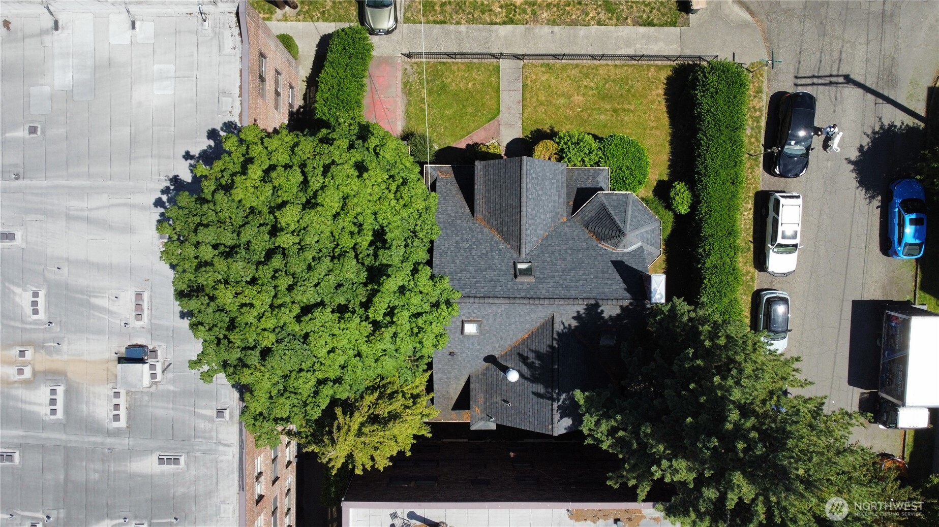 301 Belmont Avenue E