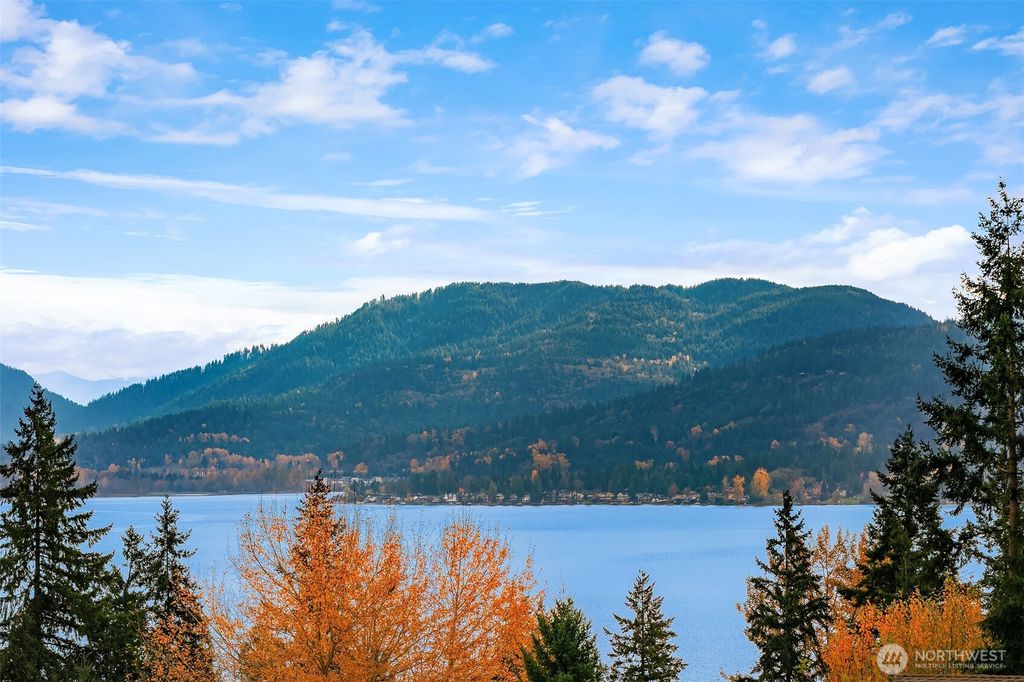 Photo of 220 171ST Place NE, Bellevue, WA 98008 (MLS # 2456970)