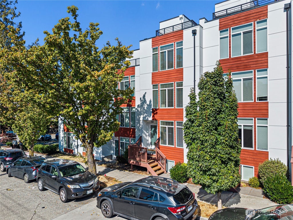 Photo of 414 NE 73rd Street, Seattle, WA 98115 (MLS # 2584772)