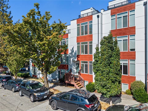 Photo of 414 NE 73rd Street, Seattle, WA 98115 (MLS # 2584772)