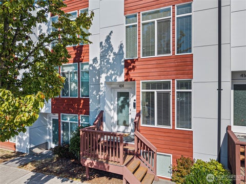 Photo of 414 NE 73rd Street, Seattle, WA 98115 (MLS # 2584772)