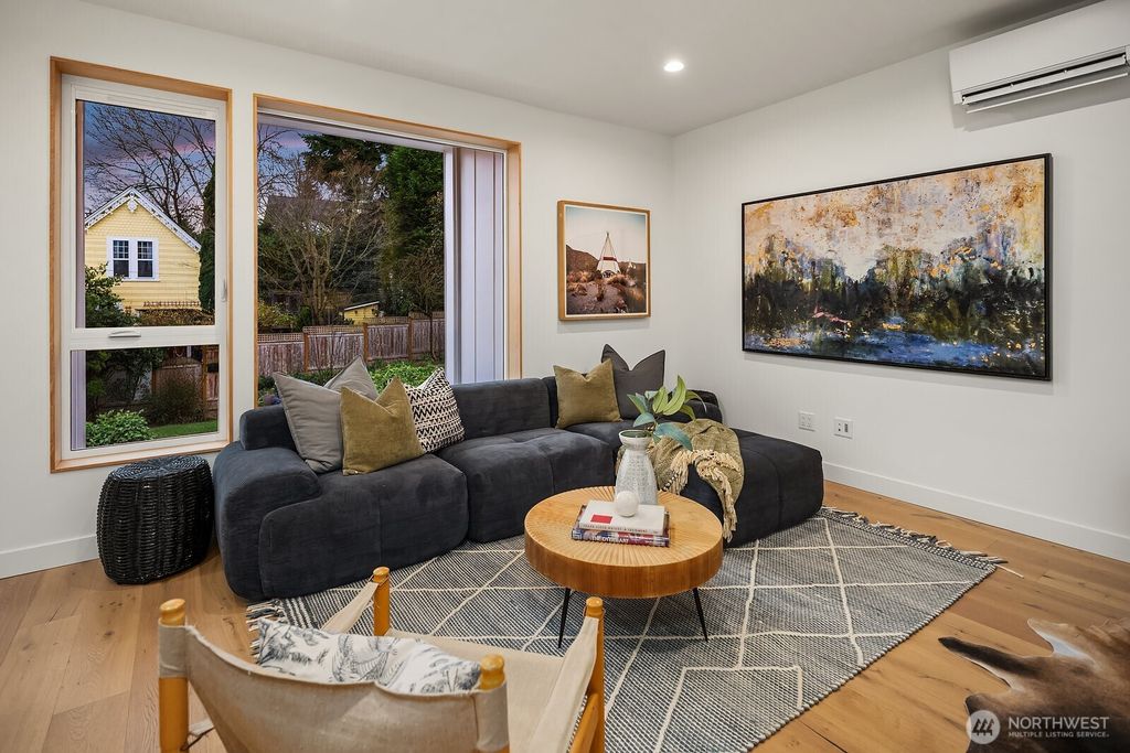 Photo of 1808 E Mercer Street, Seattle, WA 98112 (MLS # 2495724)