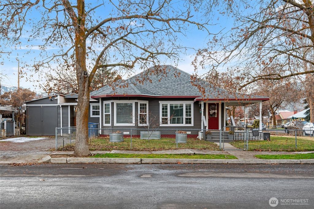 Photo of 217 Maple Street, Cashmere, WA 98815 (MLS # 2467331)