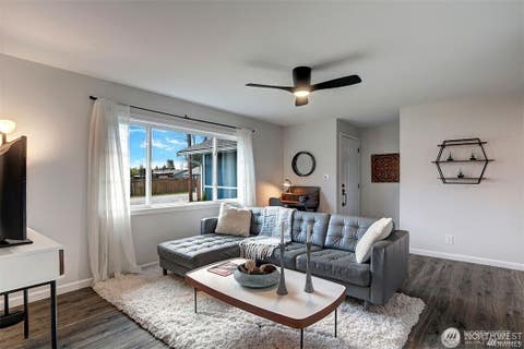 Photo of 3708 NE 22nd Street, Renton, WA 98056 (MLS # 2533232)