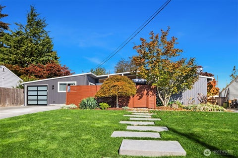 Photo of 1252 N 172nd Street, Shoreline, WA 98133 (MLS # 2588346)