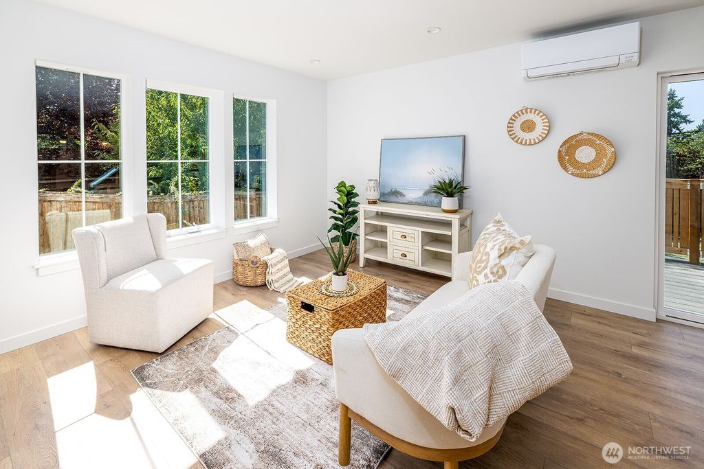 Photo of 12029 40th Avenue NE #C, Seattle, WA 98125 (MLS # 2425266)