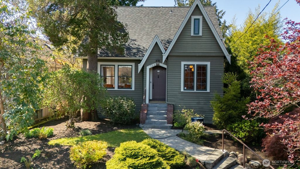 Photo of 5045 38th Avenue NE, Seattle, WA 98105 (MLS # 2363372)