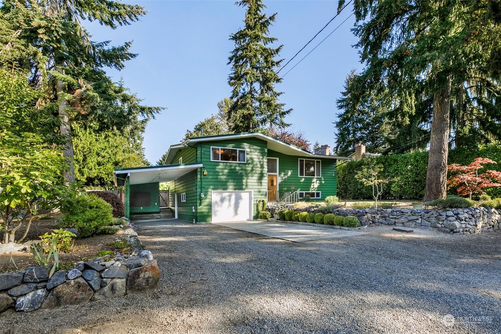 Photo of 5834 NE 197th Street, Kenmore, WA 98028 (MLS # 2305473)