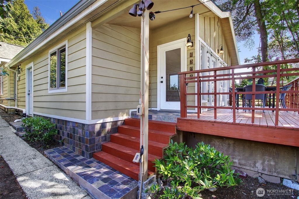 Photo of 7508 13th Avenue SW, Seattle, WA 98106 (MLS # 2377307)