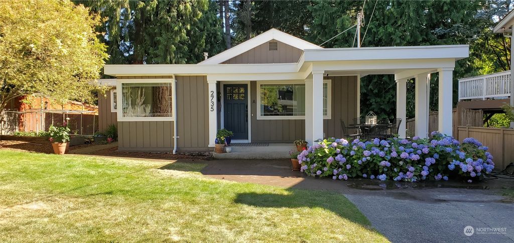 Photo of 2735 NE 94th Street, Seattle, WA 98115 (MLS # 2049972)