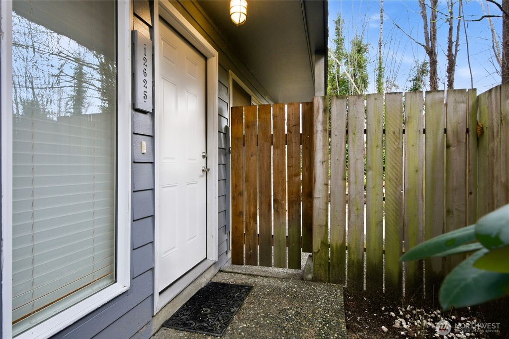 Photo of 12625 SE 42nd Street, Bellevue, WA 98006 (MLS # 2495571)