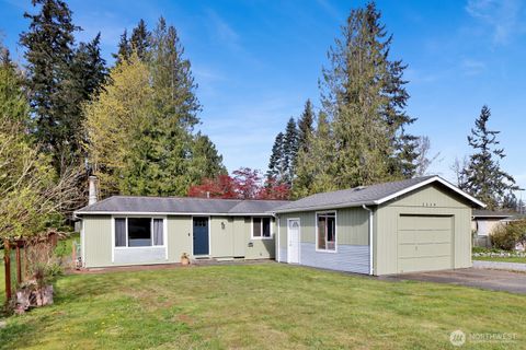 Photo of 1119 Roland Street, Bellingham, WA 98229 (MLS # 2510202)