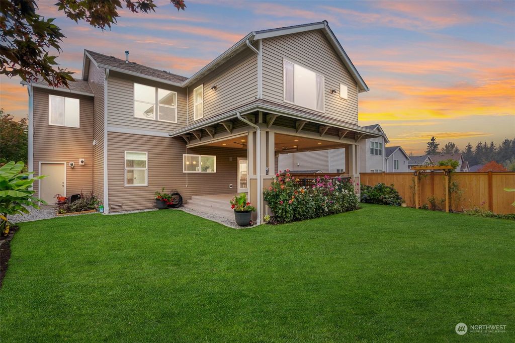 Photo of 9416 McBane Avenue SE, Snoqualmie, WA 98065 (MLS # 2002640)