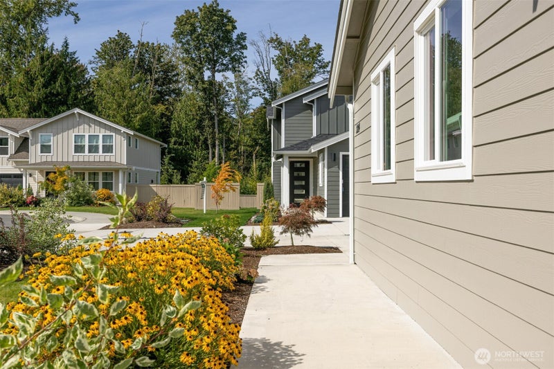 224 N 54th Place