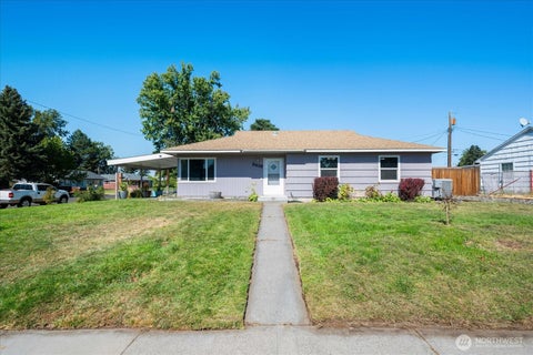 Photo of 2416 Pullen Street, Richland, WA 99354 (MLS # 2580928)