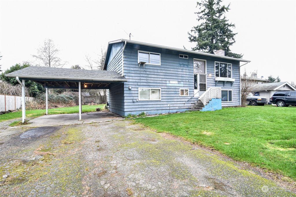 Photo of 20914 3rd Avenue W, Lynnwood, WA 98036 (MLS # 2204632)