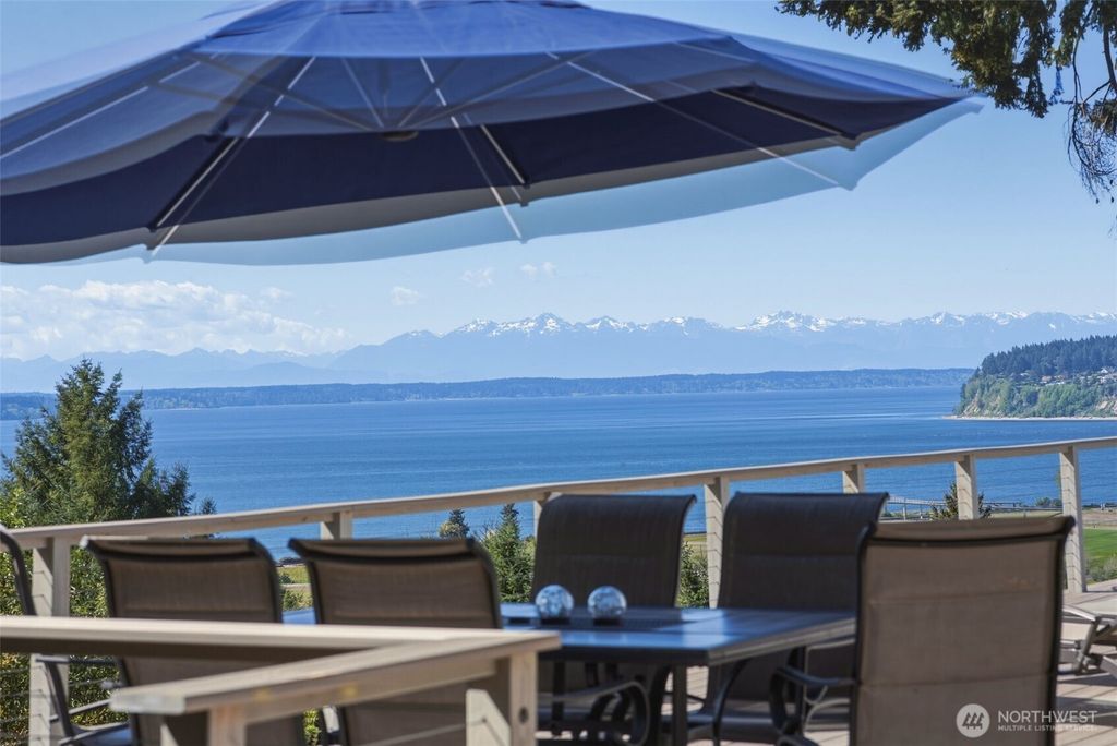 Photo of 9922 71st Street SW, Lakewood, WA 98498 (MLS # 2513622)