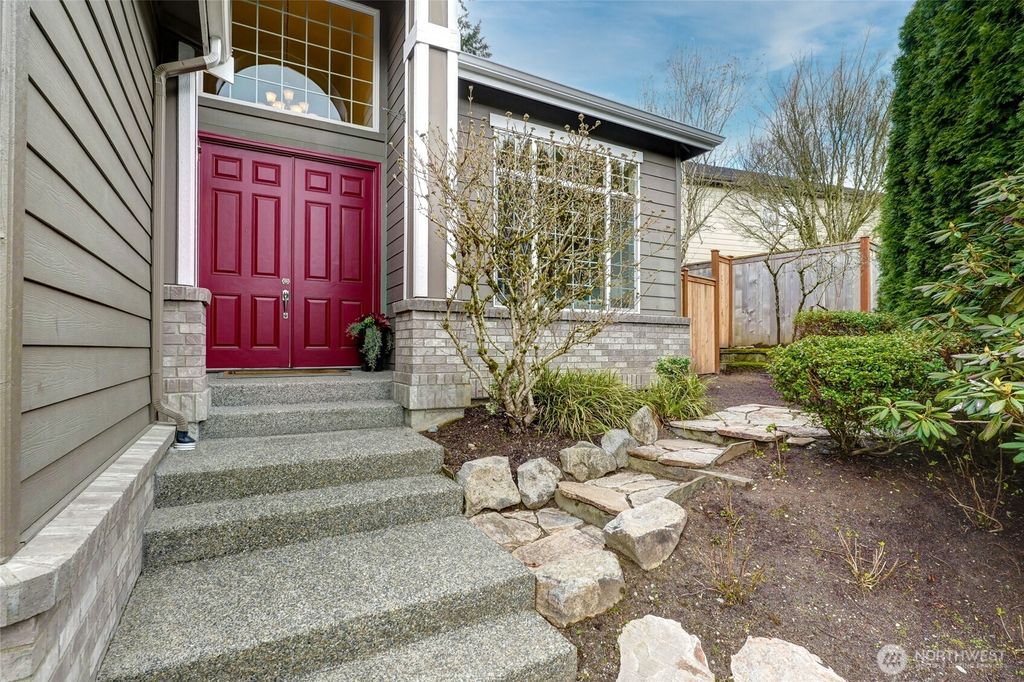 Photo of 2904 256th Court SE, Sammamish, WA 98075 (MLS # 2336456)