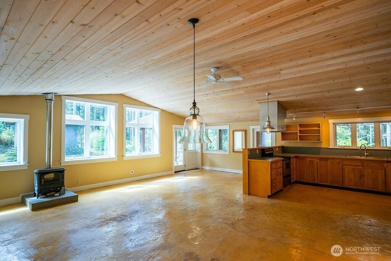 343 Burt Road