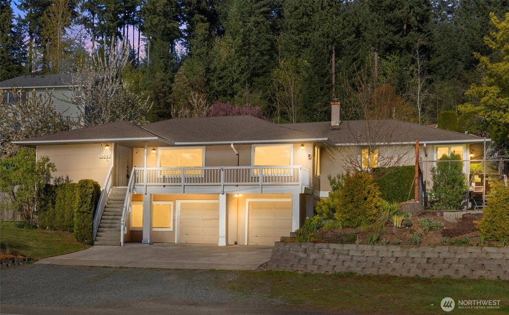 Photo of 19529 Locust Way, Lynnwood, WA 98036 (MLS # 2359194)