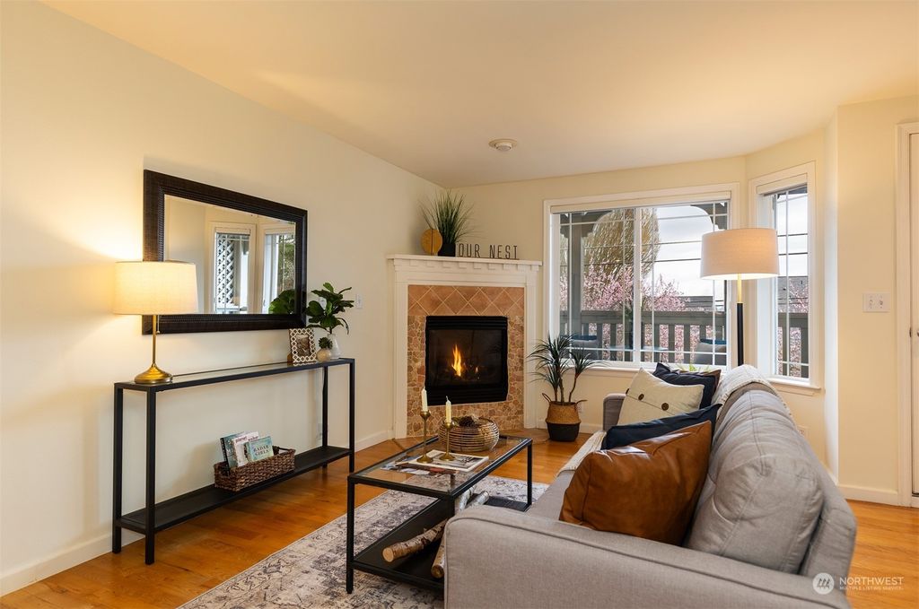 Photo of 1817 24th Avenue #B, Seattle, WA 98122 (MLS # 2209884)