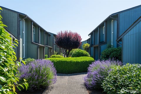 Photo of 1801 M Street NE #1807, Auburn, WA 98002 (MLS # 2545127)