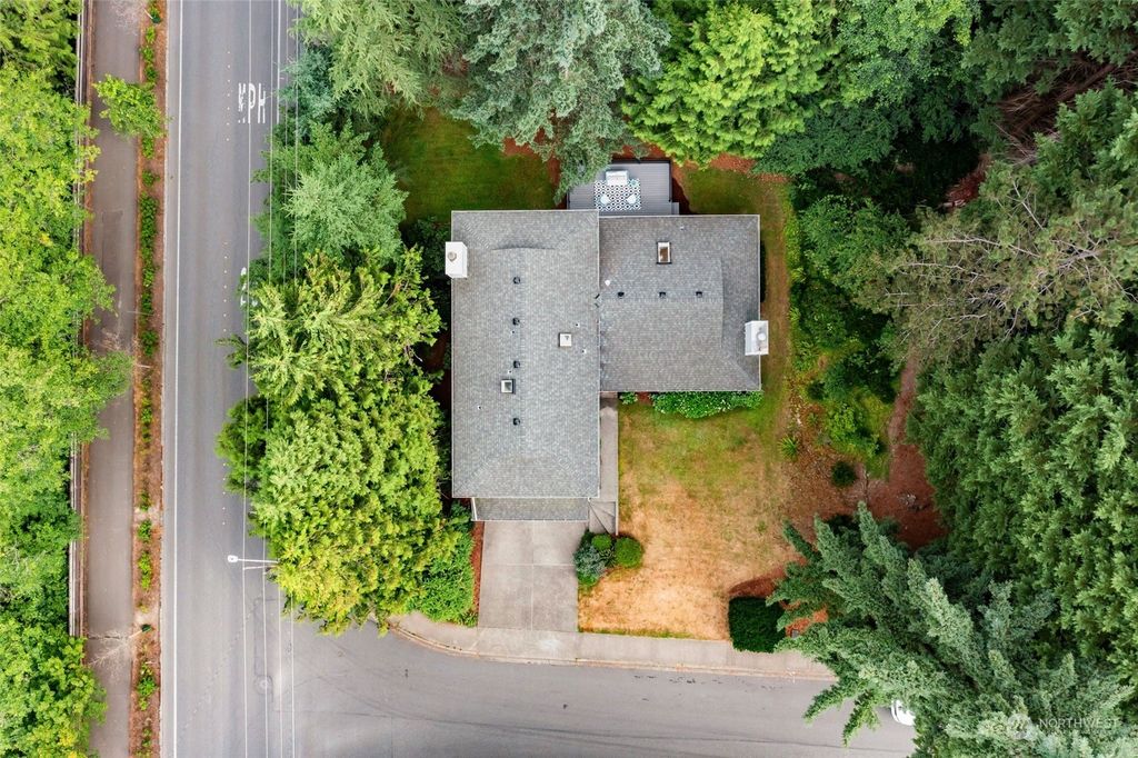 Photo of 16717 SE 19th Street, Bellevue, WA 98008 (MLS # 2136661)