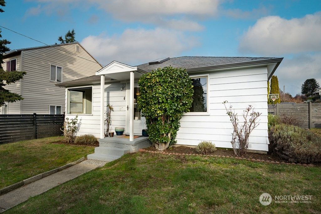 Photo of 4604 SW Hudson Street, Seattle, WA 98116 (MLS # 2032236)