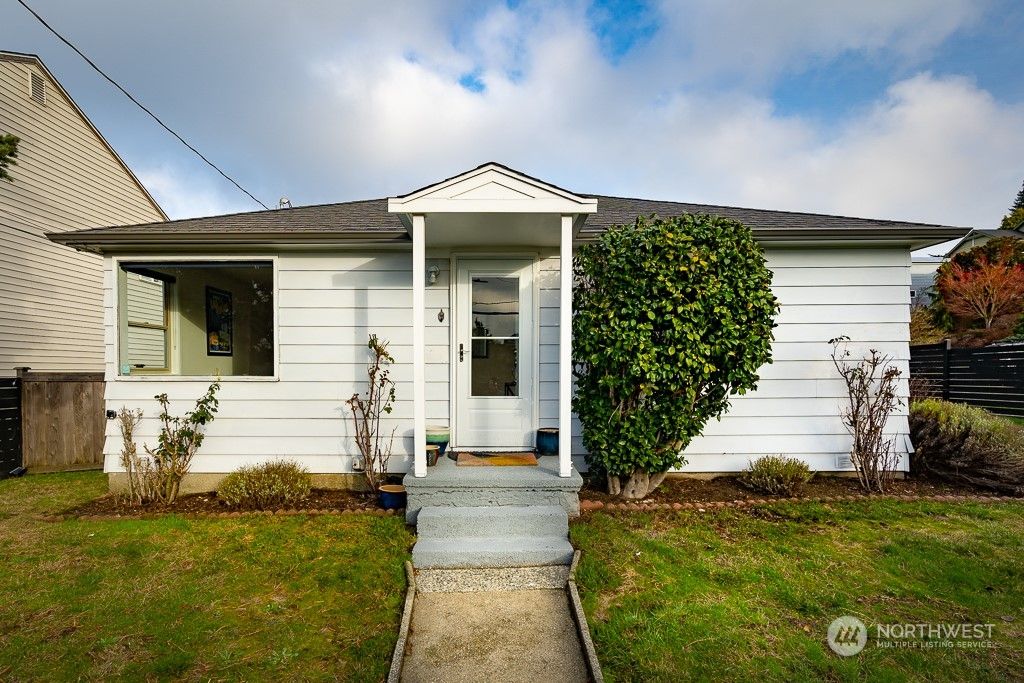Photo of 4604 SW Hudson Street, Seattle, WA 98116 (MLS # 2032236)