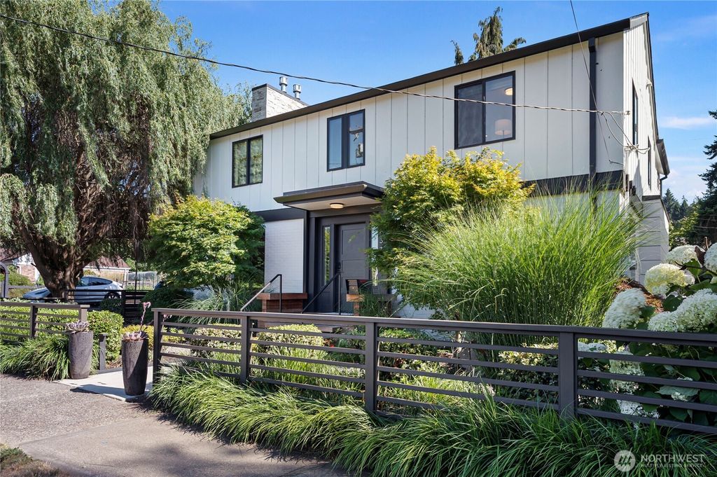 Photo of 1633 E Calhoun Street, Seattle, WA 98112 (MLS # 2407158)