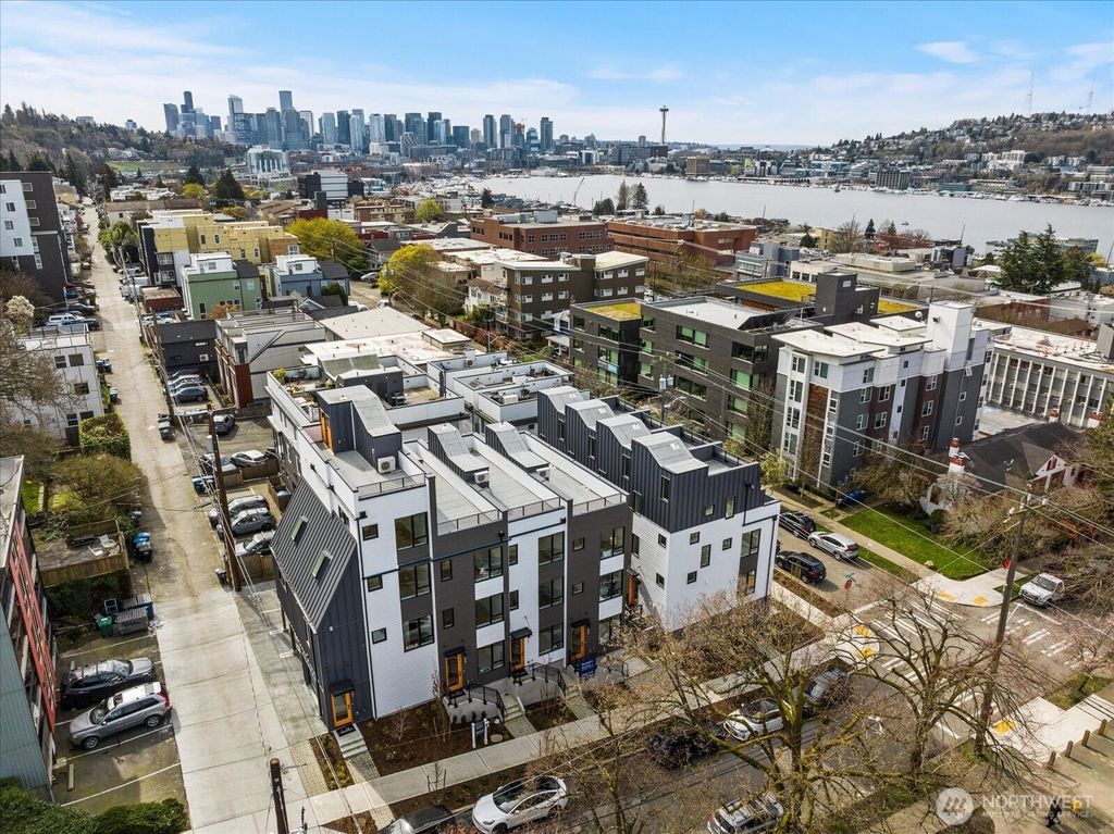 Photo of 259 E Louisa Street, Seattle, WA 98102 (MLS # 2371664)