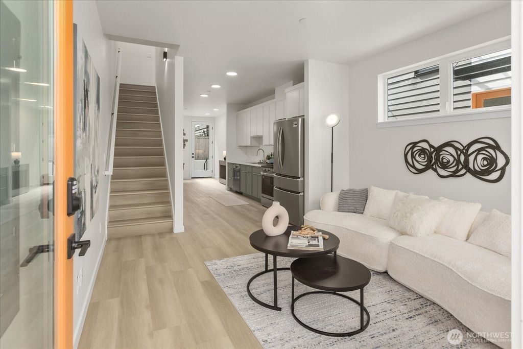 Photo of 259 E Louisa Street, Seattle, WA 98102 (MLS # 2371664)