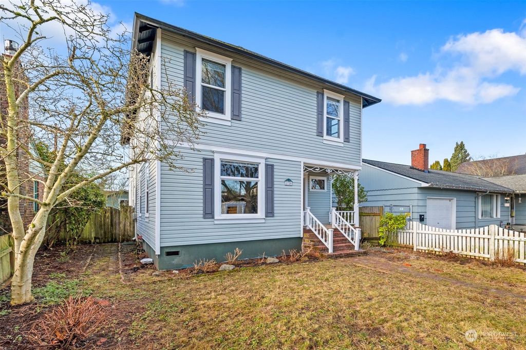 Photo of 1720 Virginia Avenue, Everett, WA 98201 (MLS # 2315570)