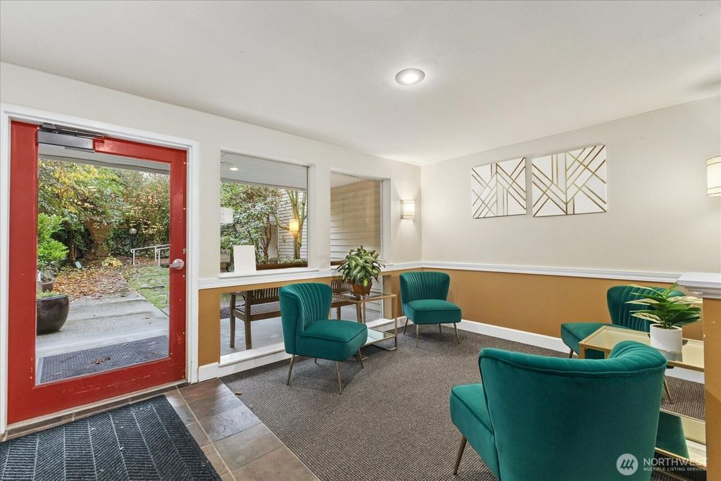 Photo of 132 NE 95th Street #B309, Seattle, WA 98115 (MLS # 2455602)