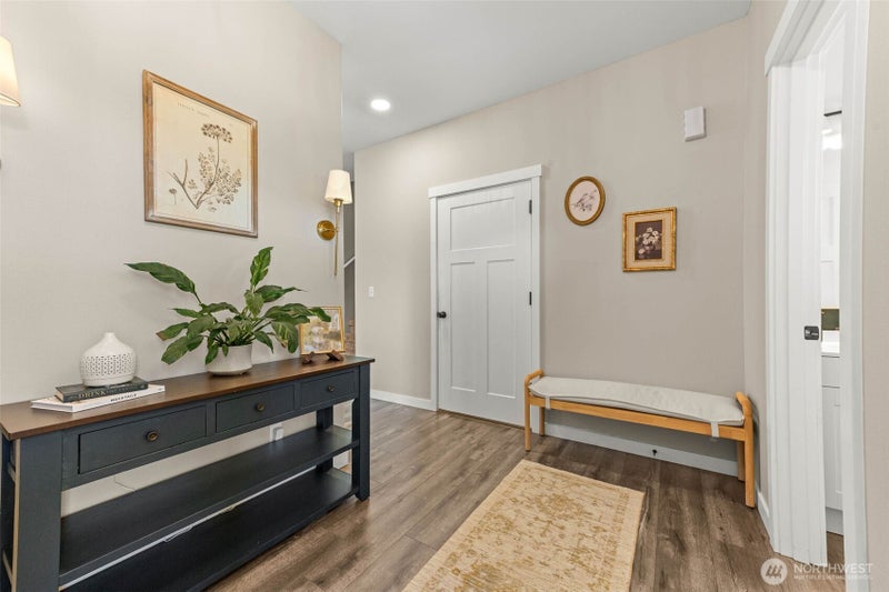 9935 Locust Court SE