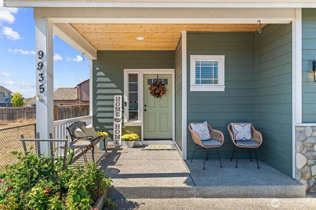 Photo of 9935 Locust Court SE, Yelm, WA 98597 (MLS # 2584000)