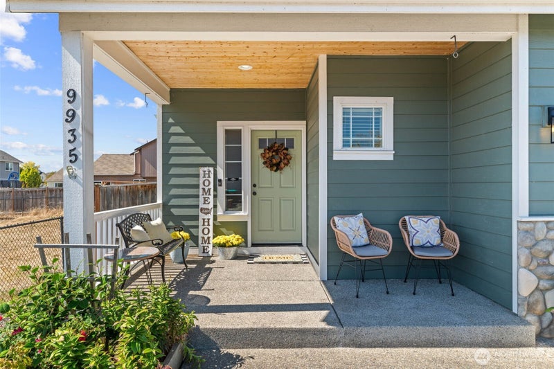 9935 Locust Court SE