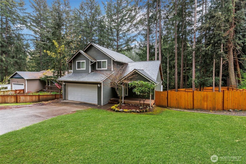 Photo of 18715 Rampart Drive SE, Yelm, WA 98597 (MLS # 2507887)