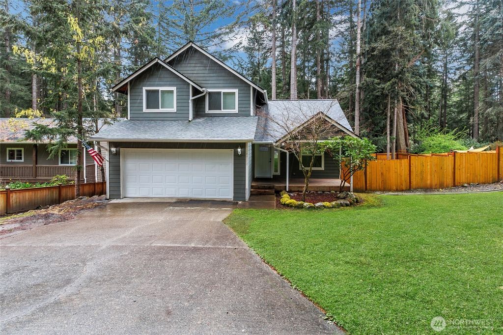 Photo of 18715 Rampart Drive SE, Yelm, WA 98597 (MLS # 2507887)