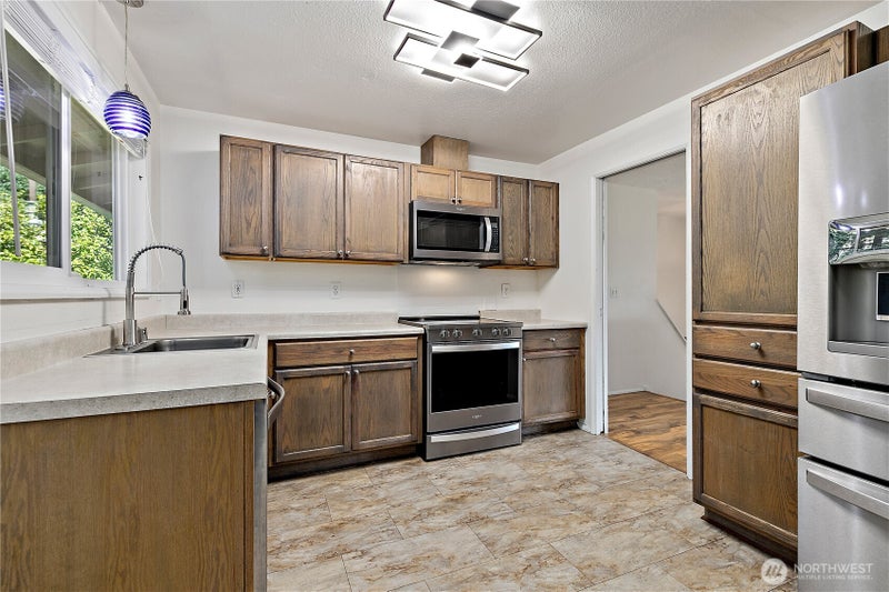 2015 E 57th Street