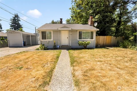Photo of 9201 36 Avenue S, Seattle, WA 98118 (MLS # 2555960)