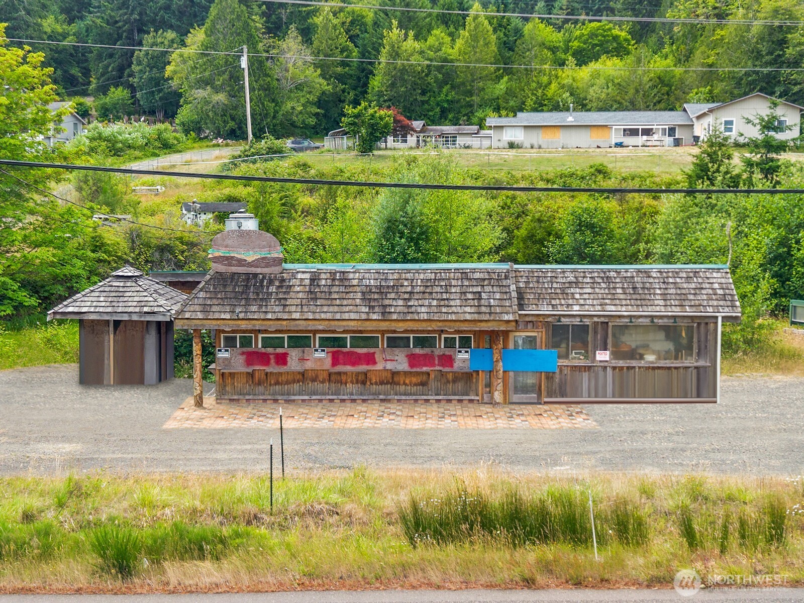 21391 N US HWY 101