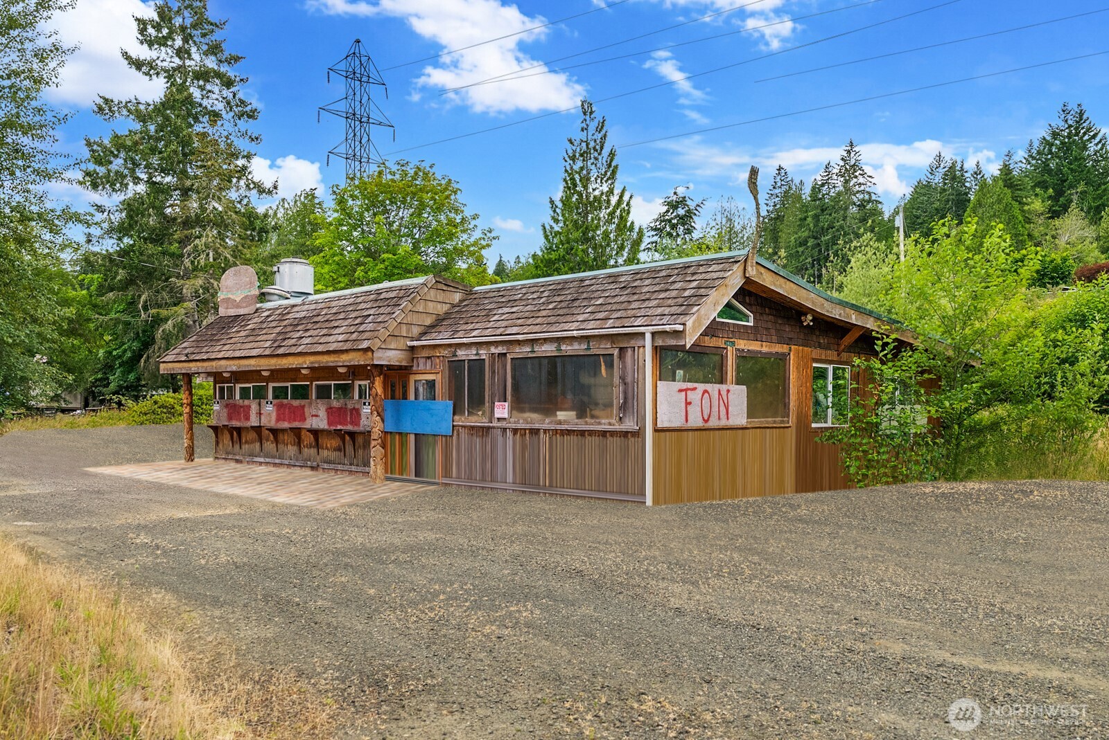 21391 N US HWY 101