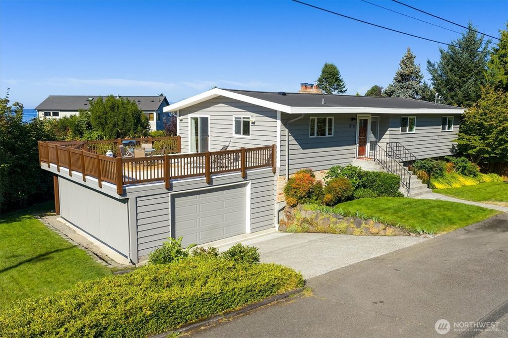 Photo of 2301 NW 204th Street, Shoreline, WA 98177 (MLS # 2419417)