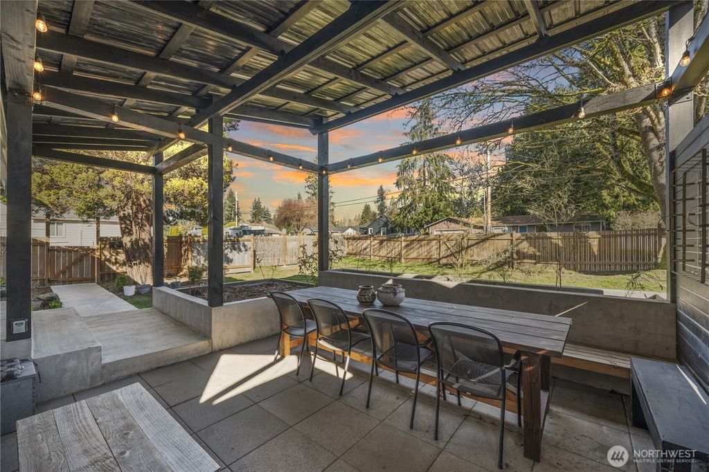 Photo of 6916 Beverly Lane, Everett, WA 98203 (MLS # 2483631)