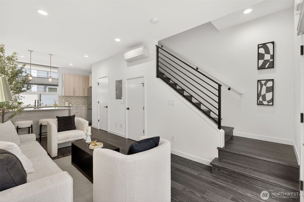 Photo of 945 NW 56th Street, Seattle, WA 98107 (MLS # 2507202)