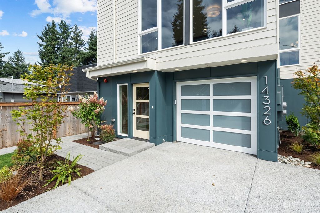 Photo of 14326 Wallingford Avenue N, Seattle, WA 98133 (MLS # 2158822)