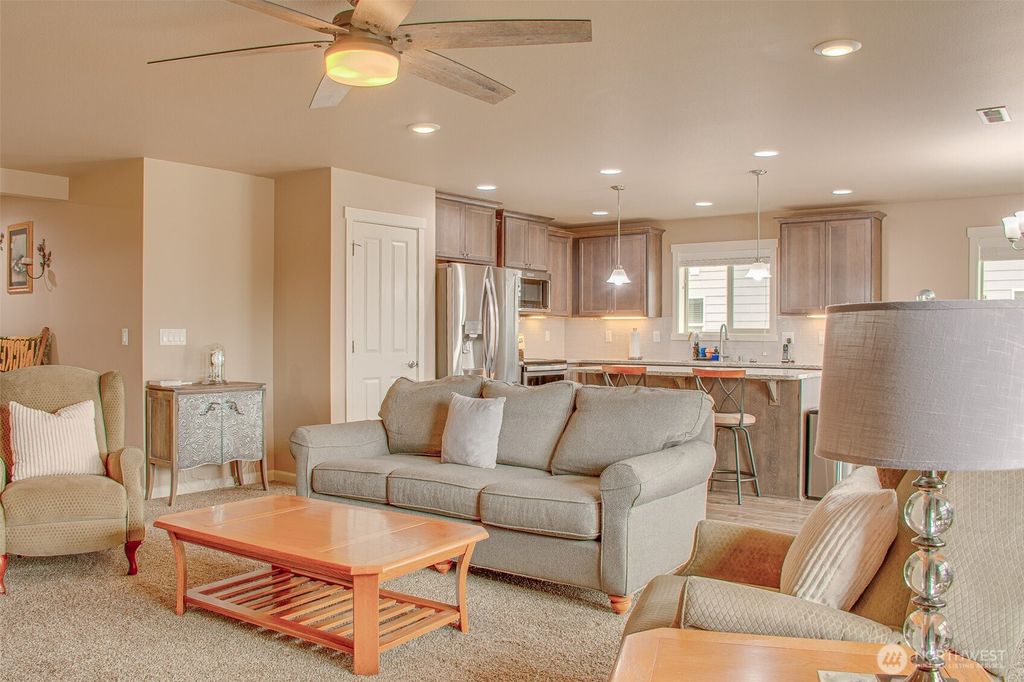 Photo of 22 St NE L St, Quincy, WA 98848 (MLS # 2492690)